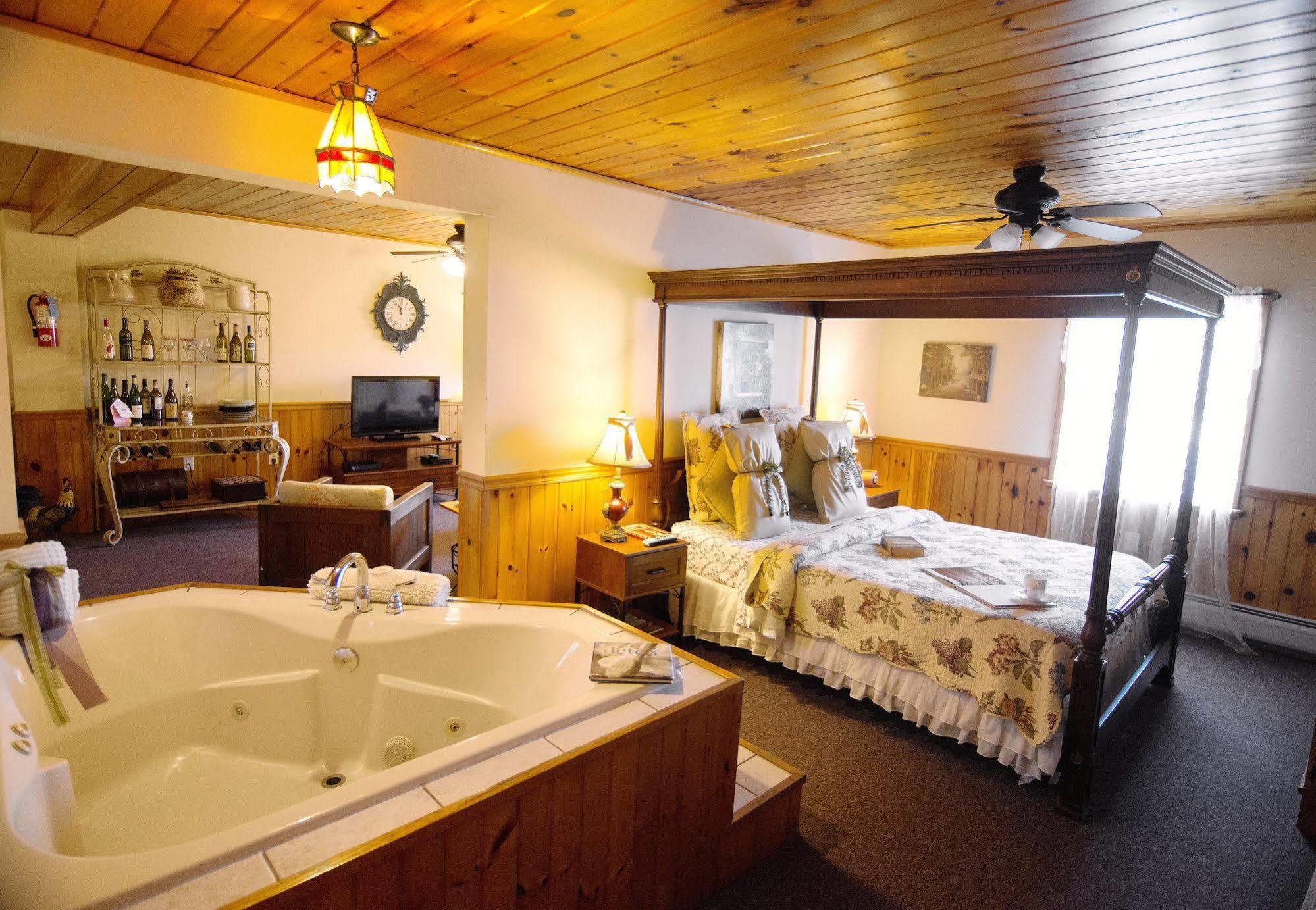 Savannah House Wine Country Inn & Cottages Himrod Eksteriør bilde