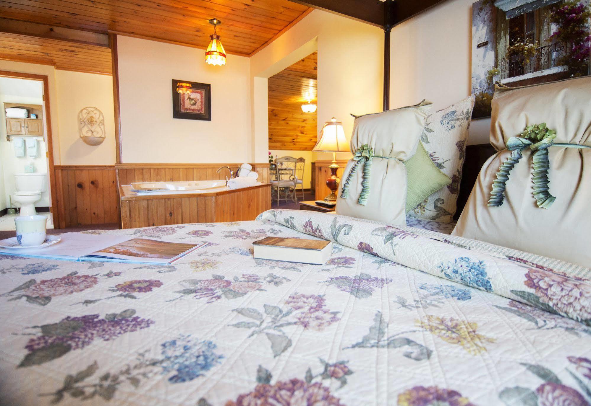 Savannah House Wine Country Inn & Cottages Himrod Eksteriør bilde